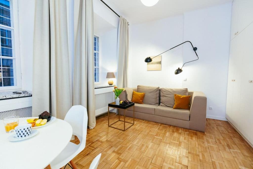 Charming Apartment Next To The Old Town! Varsó Kültér fotó